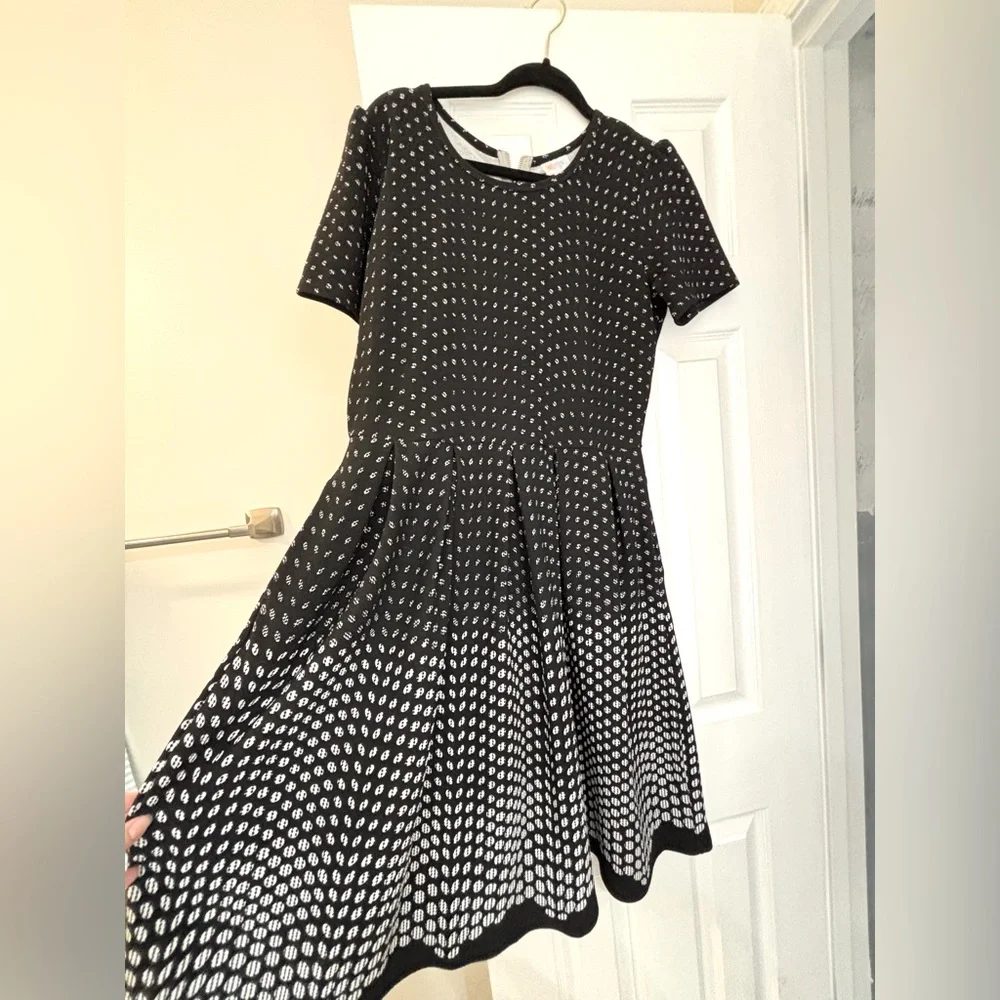 Black and white dress - Picture 1 of 4